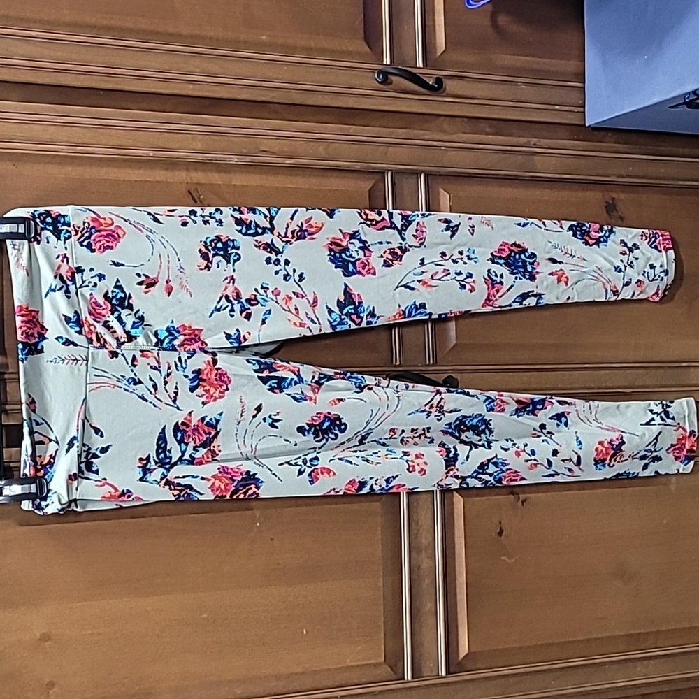 LulaRoe Gray Leggings